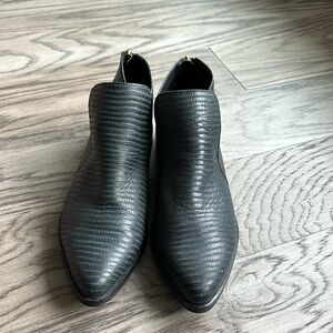 House of Harlow 1960 ankle boots size 9